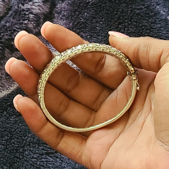 Effy Bangle - Picture 6 of 7